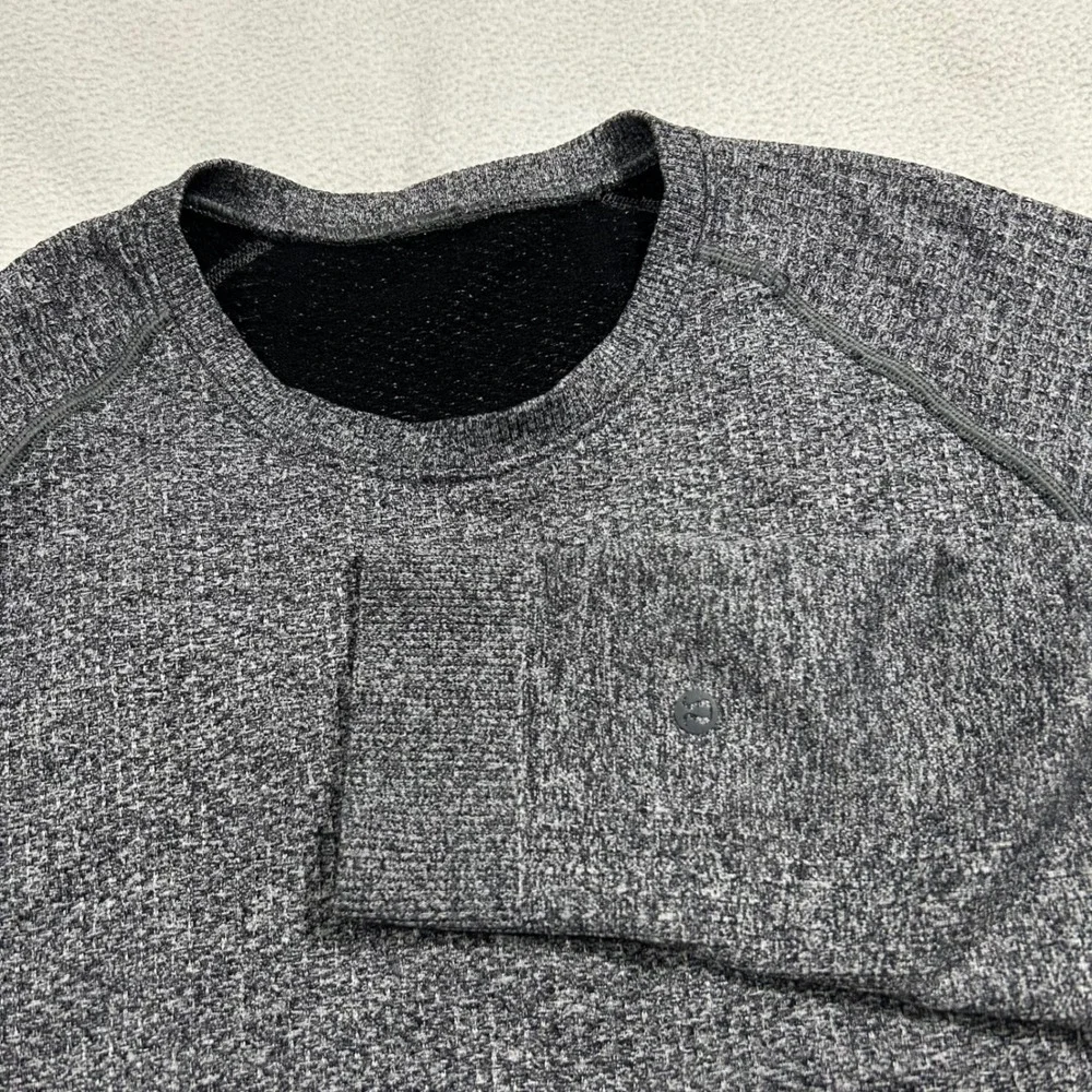 Lululemon Metal Vent Tech Shirt Mens XL Grey Long Sleeve Seamless Pullover READ
